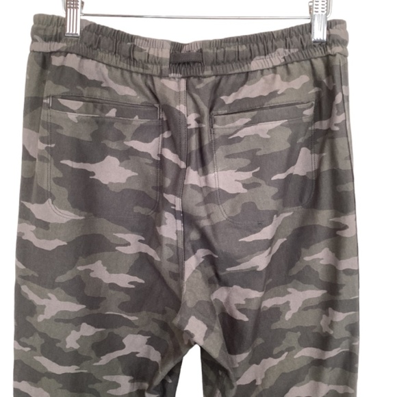 Athleta‎ Camo Farallon Jogger Pants size 6 - Picture 7 of 11